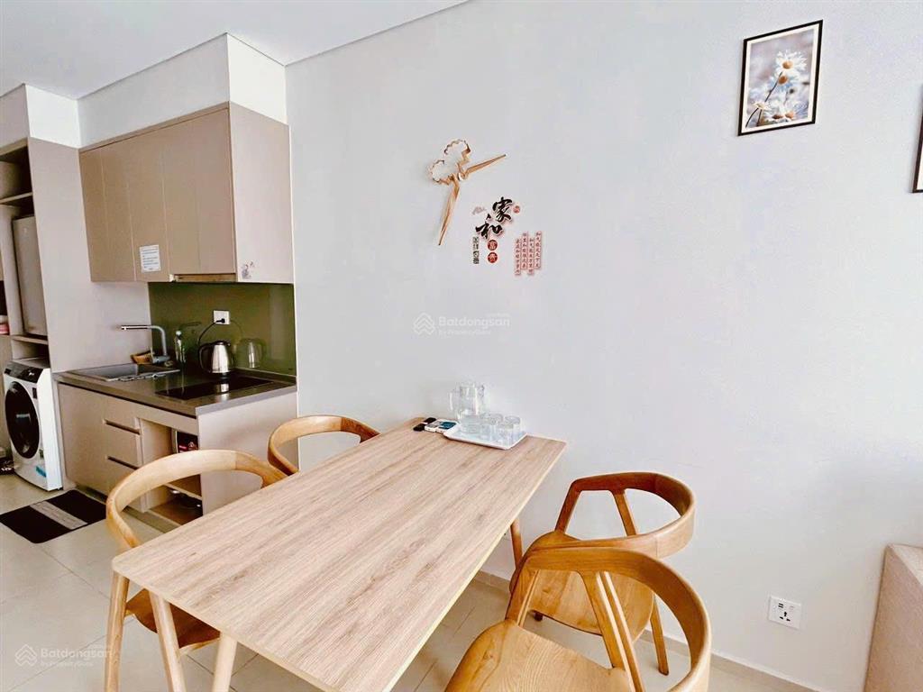 Bán gấp căn 1pn the sóng vũng tàu cách biển 200m, full nội thất, giá 2 tỷ 0775 707 *** phạm yến