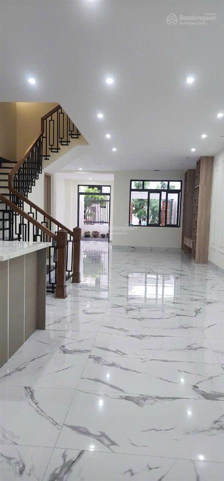 Cần bán gấp nhà phố 120m2 1 trệt 2 lầu ngay trung tâm tp bà rịa, giá 5.7 tỷ, có sổ hồng 0775 707 ***