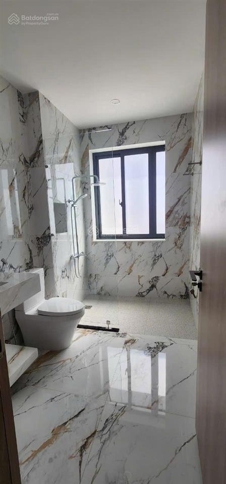 Cần bán gấp nhà phố 120m2 1 trệt 2 lầu ngay trung tâm tp bà rịa, giá 5.7 tỷ, có sổ hồng 0775 707 ***