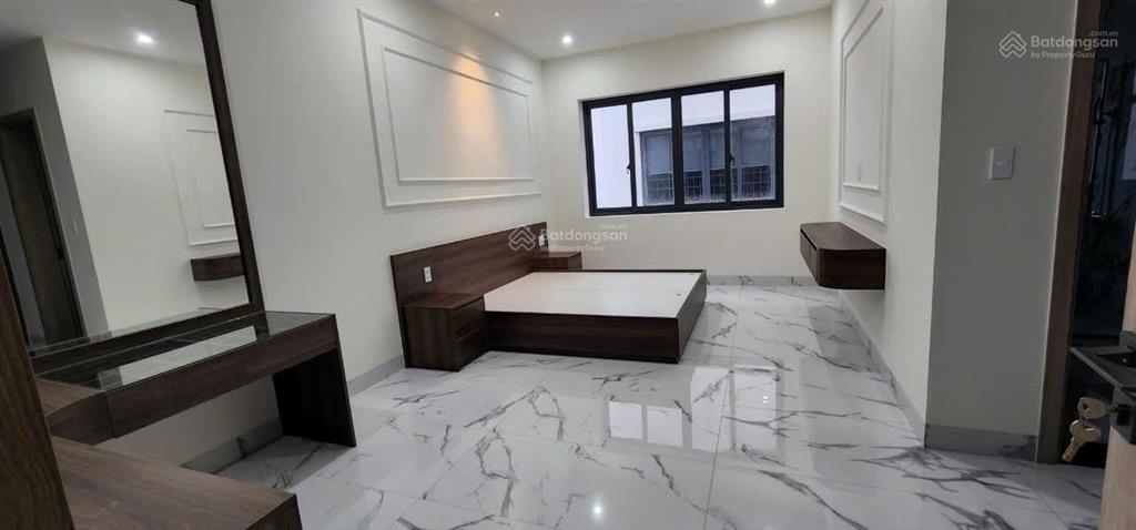Cần bán gấp nhà phố 120m2 1 trệt 2 lầu ngay trung tâm tp bà rịa, giá 5.7 tỷ, có sổ hồng 0775 707 ***