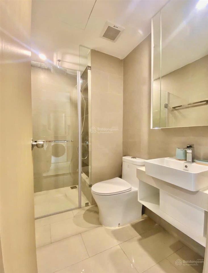 Cần bán căn hộ the sóng vũng tàu full nội thất giá 2.1 tỷ, cách biển 200m, phạm yến 0775 707 ***