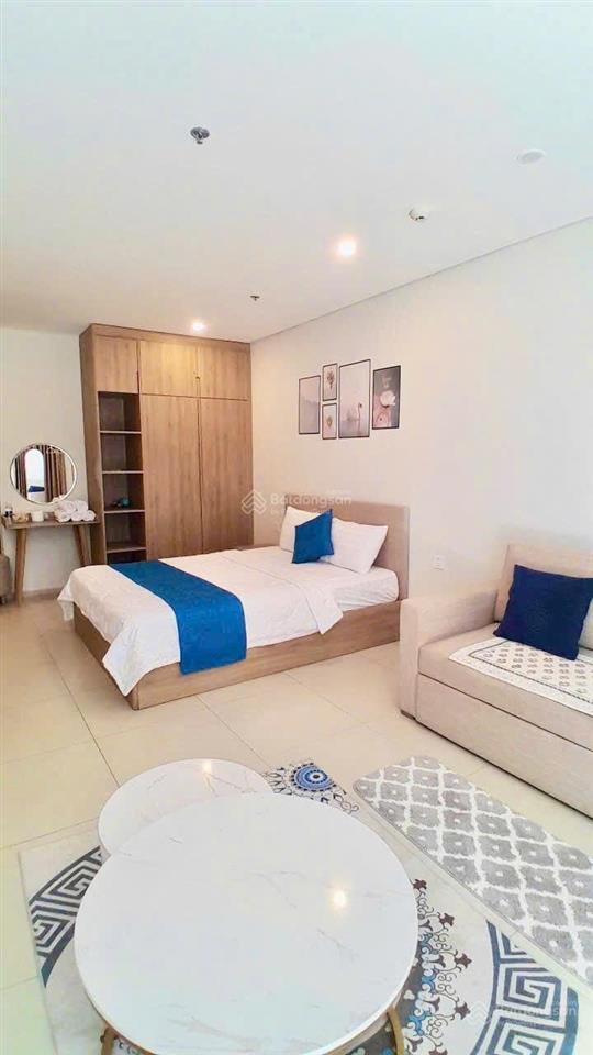 Cần bán căn hộ the sóng vũng tàu full nội thất giá 2.1 tỷ, cách biển 200m, phạm yến 0775 707 ***