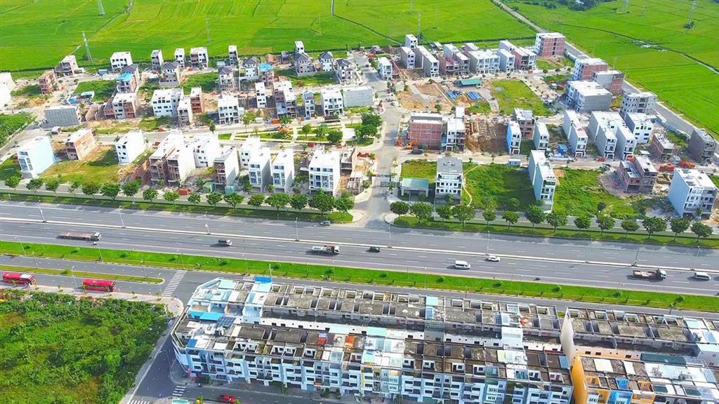 Bán gấp nền đất mặt tiền bà rịa ql51 long hương 120m² giá 3.6 tỷ khu br city gate. 0775 707 *** yến
