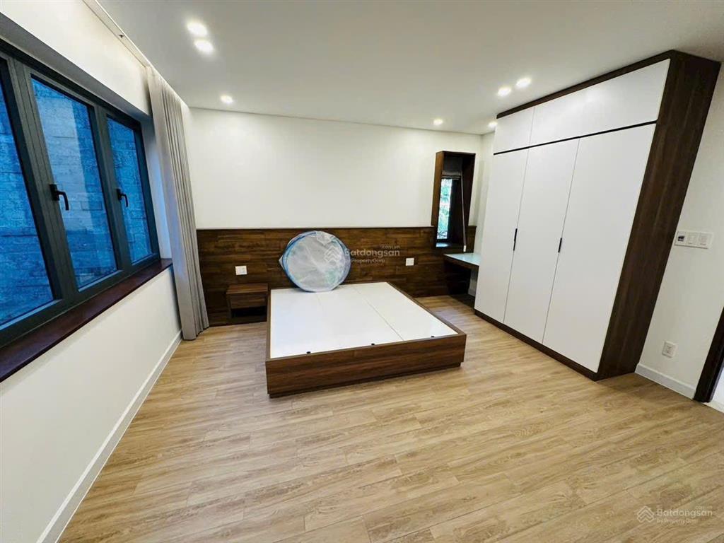 Bán căn biệt thự 485m² trung tâm bà rịa 12,9 tỷ tl, 3 mặt tiền full nội thất. 0775 707 *** phạm yến