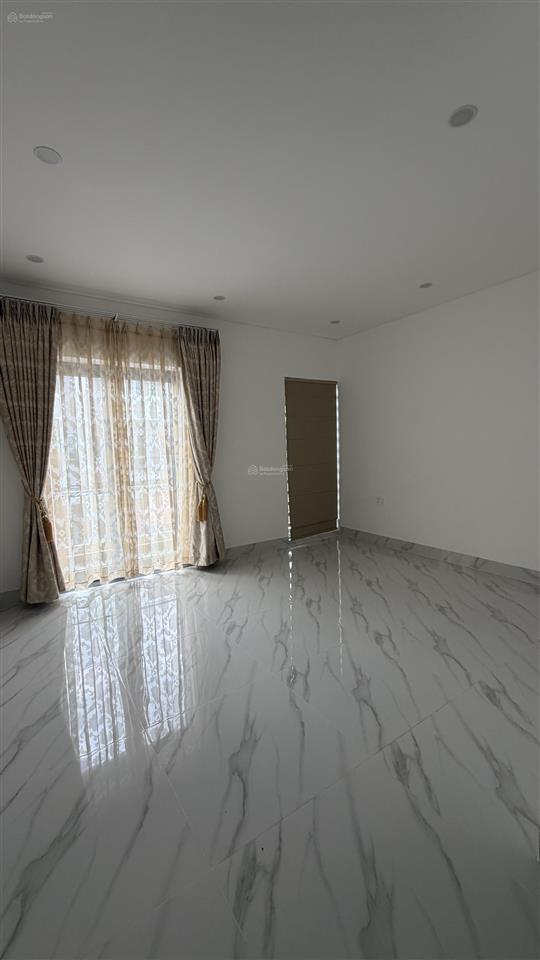 Bán căn nhà phố bà rịa city gate mới xây 5,1 tỷ, sổ riêng.  0775 707 *** phạm yến