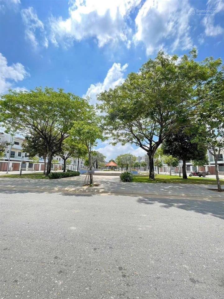 Bán nhà phố 1 trệt 2 lầu bà rịa city gate mới xây hoàn thiện có sổ, 5.1 tỷ  0775 707 *** phạm yến