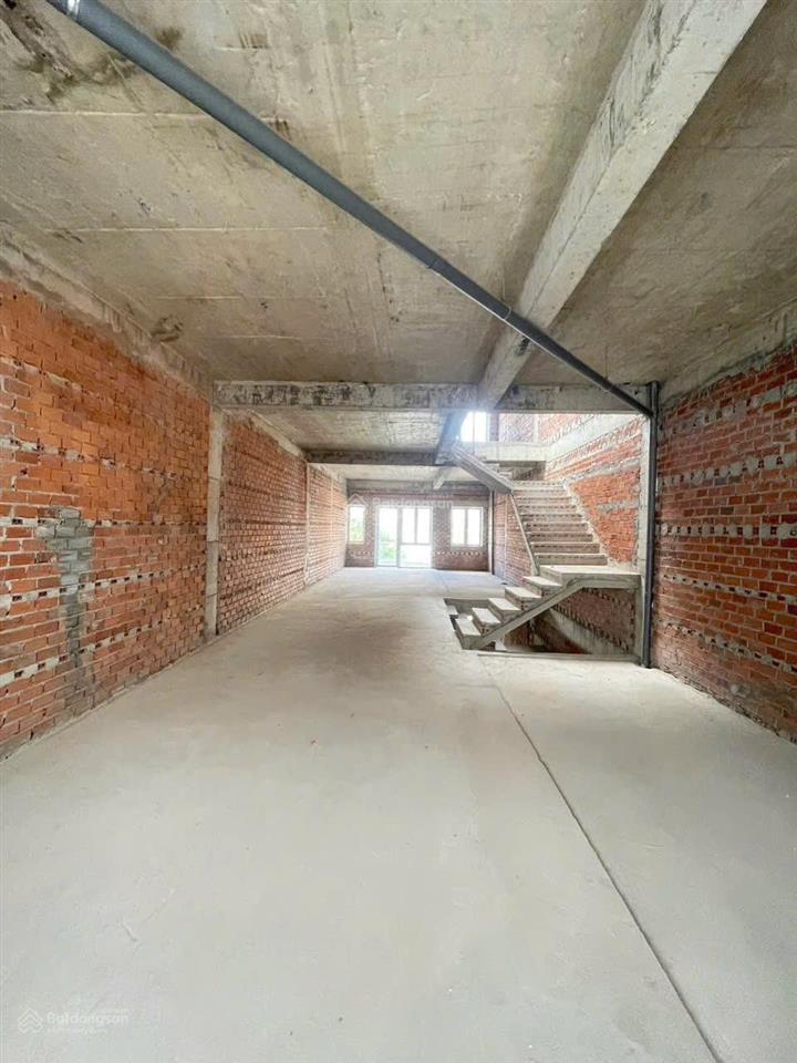 Bán nhà phố mặt tiền 3 lầu quốc lộ 51 bà rịa city gate 7,5 tỷ, 0775 707 *** phạm yến