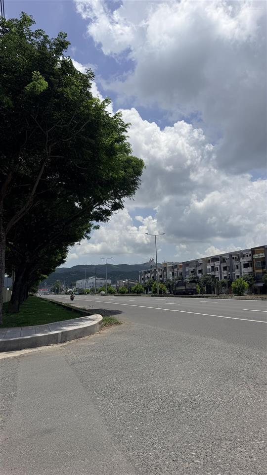 Bán nhà phố mặt tiền 3 lầu quốc lộ 51 bà rịa city gate 7,5 tỷ, 0775 707 *** phạm yến