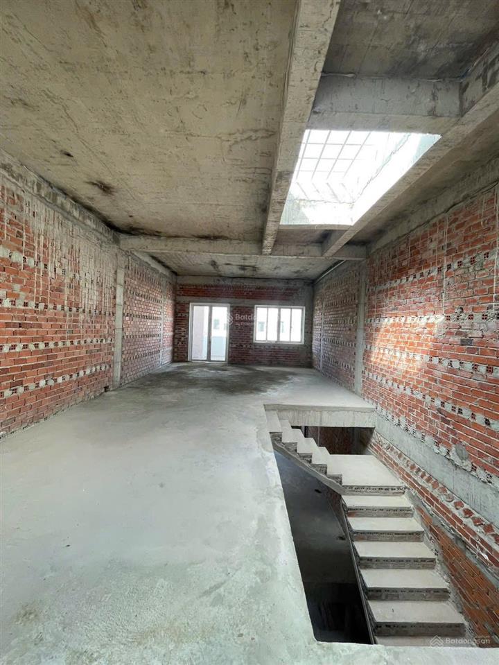Bán gấp nhà phố 1 trệt 2 lầu 4 tỷ bà rịa city gate mới xây, sổ sẵn  0775 707 *** phạm yến