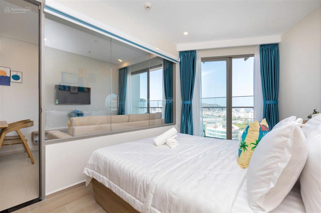 Bán nhanh căn 2pn view thành phố biển the sóng vũng tàu 2,3 tỷ.  0775 707 *** phạm yến