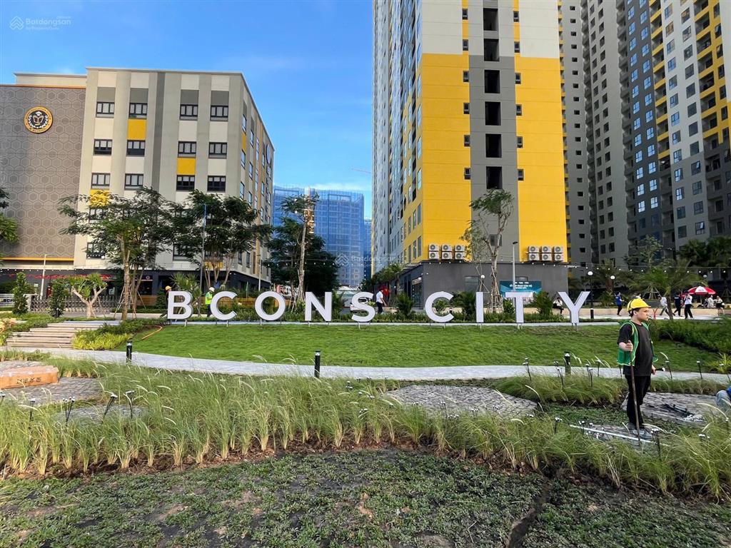 Căn góc tháp diamond cần bán, giá tốt thị trường, tầng thấp hướng đông nam nhìn về tttm city