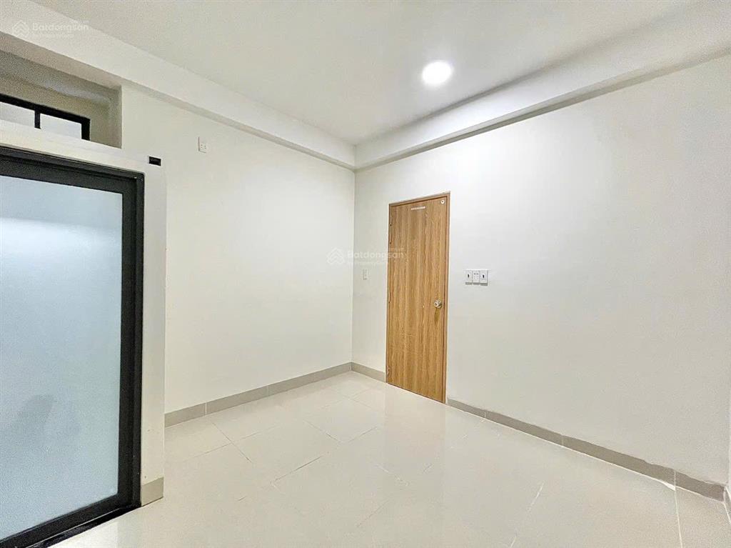 Phòng an ninh, giá tốt ngay sân bay, cv gia định