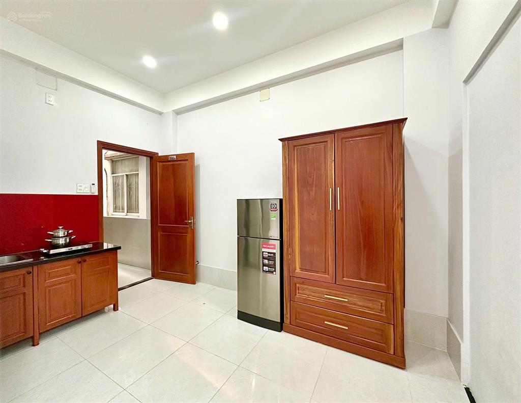 Phòng mới xây, thang máy ngay dương quảng hàm