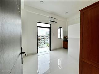 Phòng ban công mới xây 100% ngay âu cơ