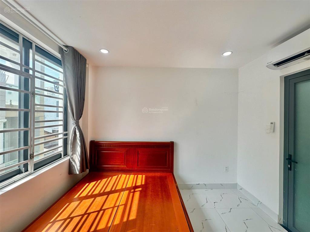 Phòng đón nắng mới xây ngay nguyễn xí bình thạnh