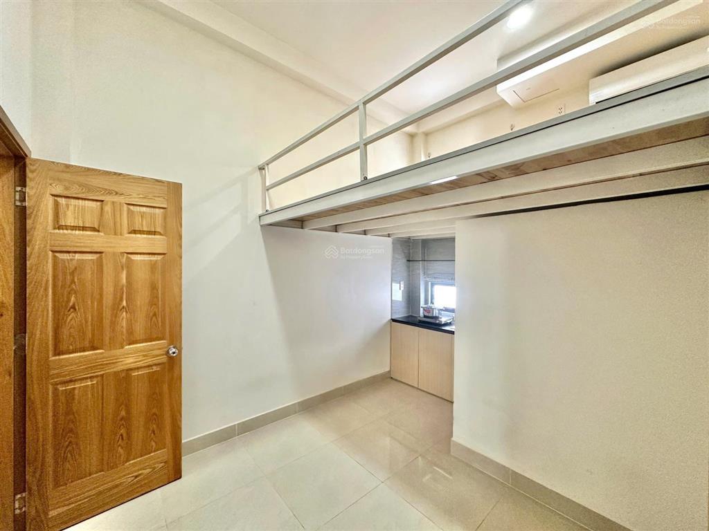 Phòng gác lửng mới xây ngay sân bay, cv gia định