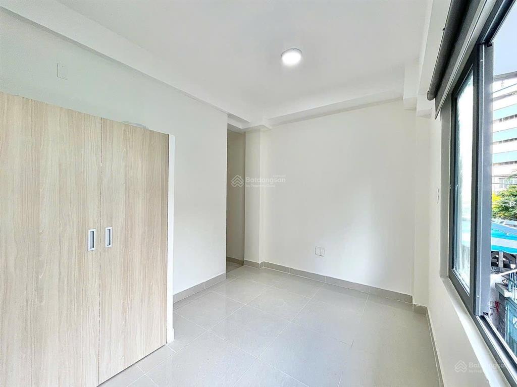 Phòng thoáng mát, mới xây ngay công viên lê thị riêng