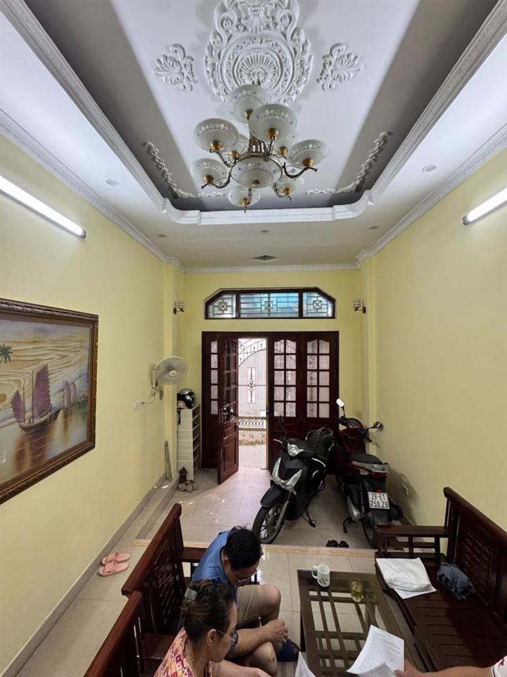 Bán nhà phố Cát Linh 9,7 tỷ