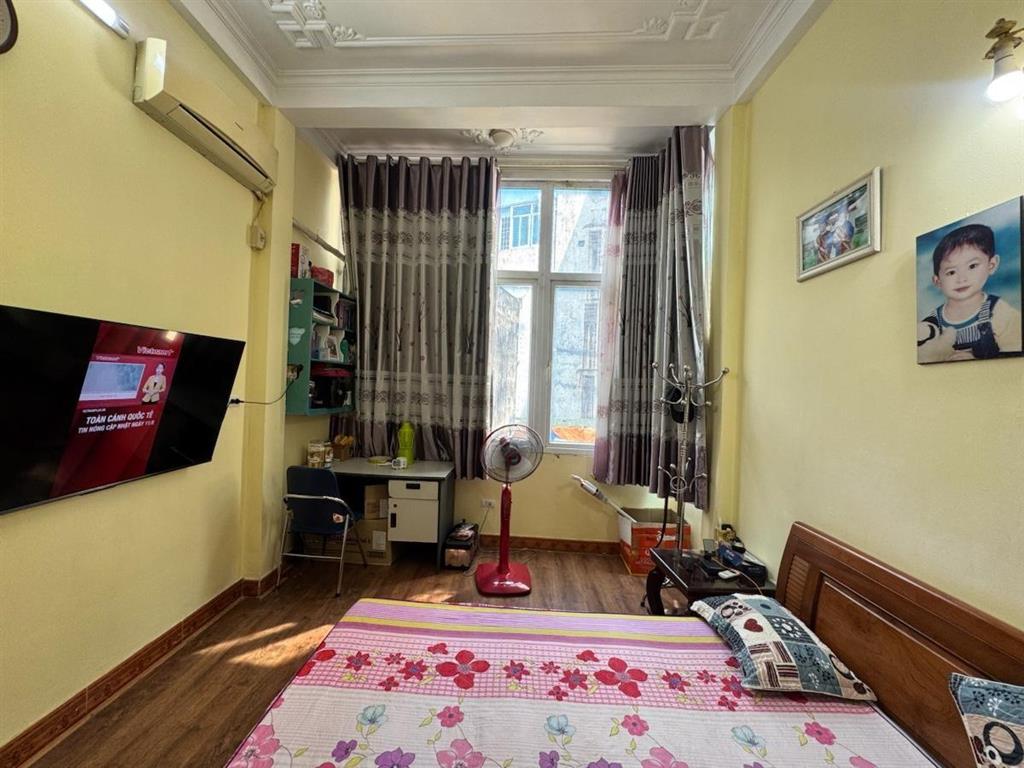 Bán nhà phố Cát Linh 9,7 tỷ