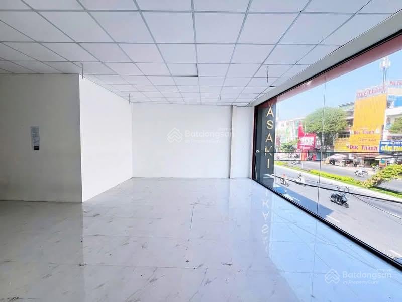 Cho thuê nhà mặt tiền siêu vip đường 30 tháng 4 giá 85 triệu tháng