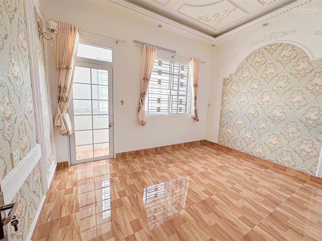 Cho thuê nhà mặt tiền kdc hưng phú ngay siêu thị go cần thơ