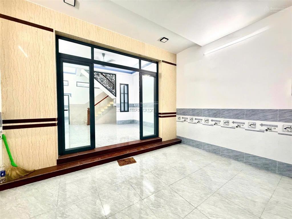 Cho thuê nhà mặt tiền gần đại lộ hòa bình, bến ninh kiều giá dưới 20 triệu