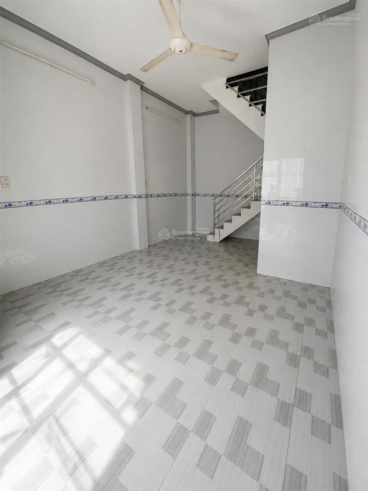 Bán nhà 1 trệt 2 lầu mặt tiền ngay đại lộ hòa bình giá chỉ 5 tỷ 680 triệu
