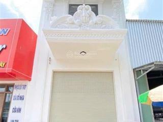 Cho thuê nhà mặt tiền đường nguyễn văn cừ gần trường đhyd cần thơ