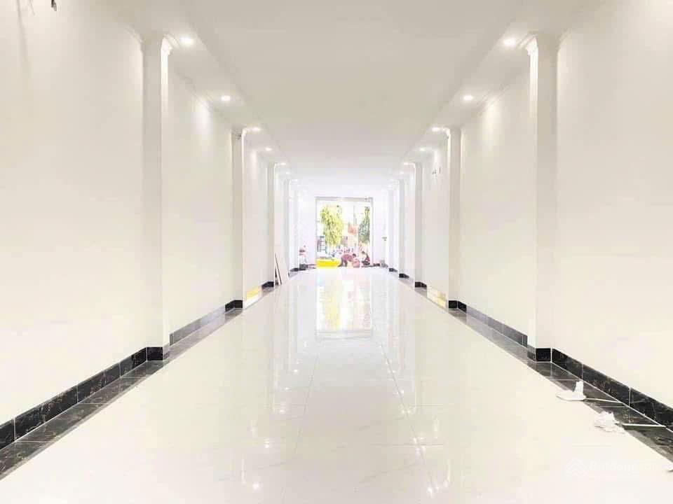 Cho thuê nhà mặt tiền đường nguyễn văn cừ gần trường đhyd cần thơ