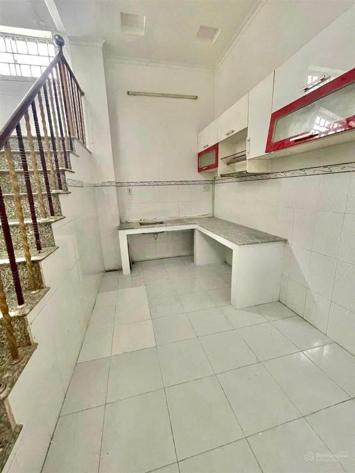 Cho thuê nhà mặt tiền đường trần việt châu ngang trên 6m giá 40 triệu