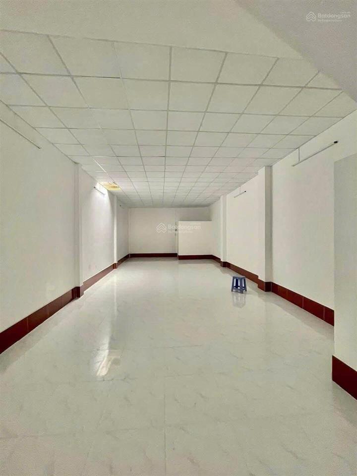 Cho thuê nhà mặt tiền đường trần việt châu ngang trên 6m giá 40 triệu