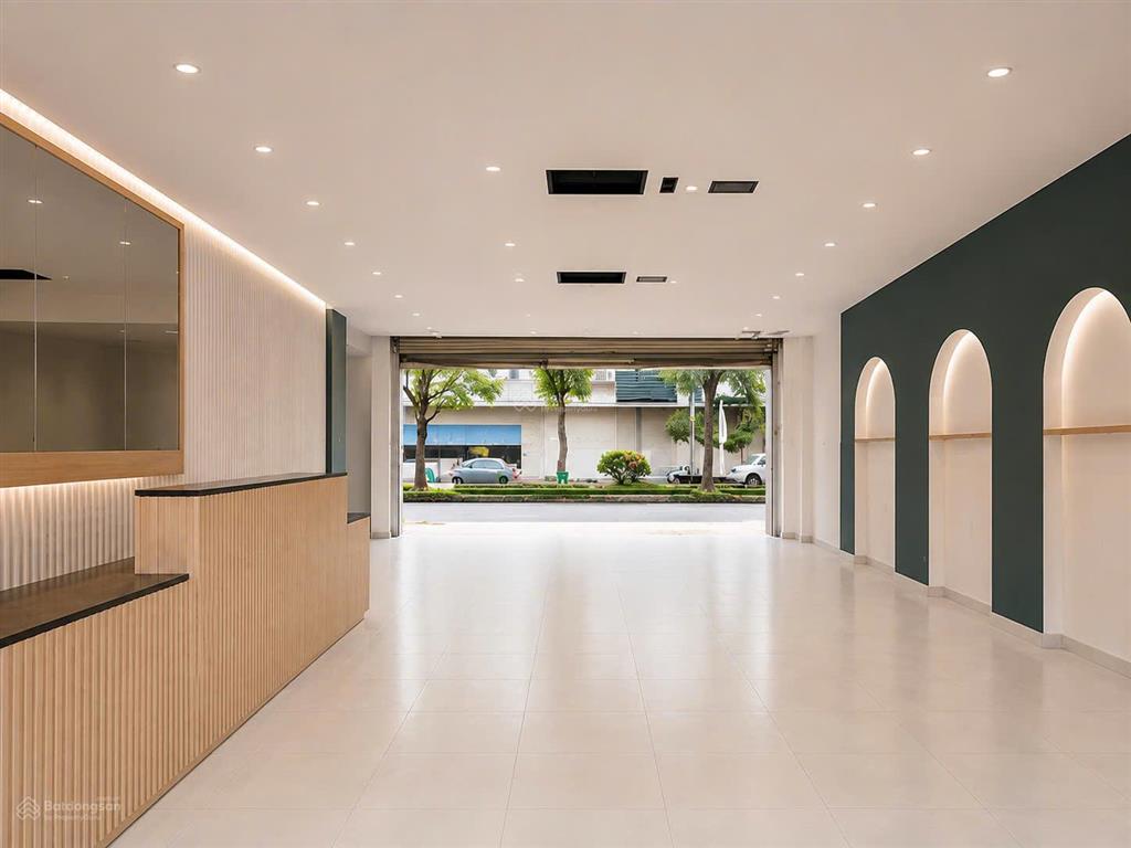 Cho thuê nhà 225m2 mặt tiền đường nguyễn văn cừ nối dài kdc hồng phát