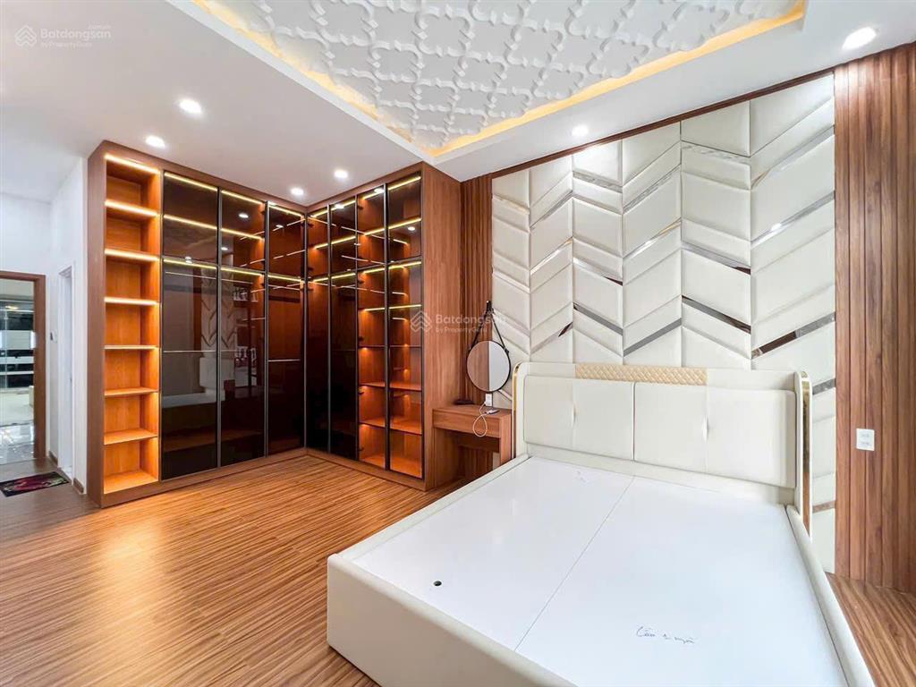 Cho thuê nhà 1 trệt 2 lầu full nội thất mặt tiền hẻm lớn đường trần phú cần thơ