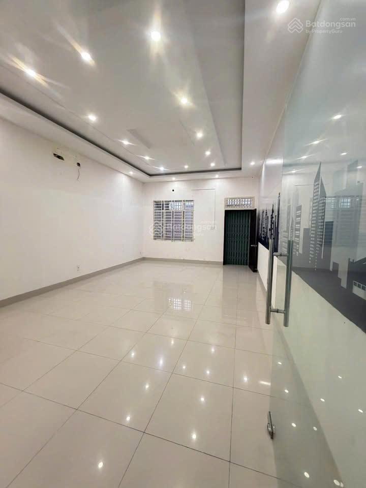 Cho thuê nhà mặt tiền trục chính kdc hưng phú gần siêu thị go cần thơ
