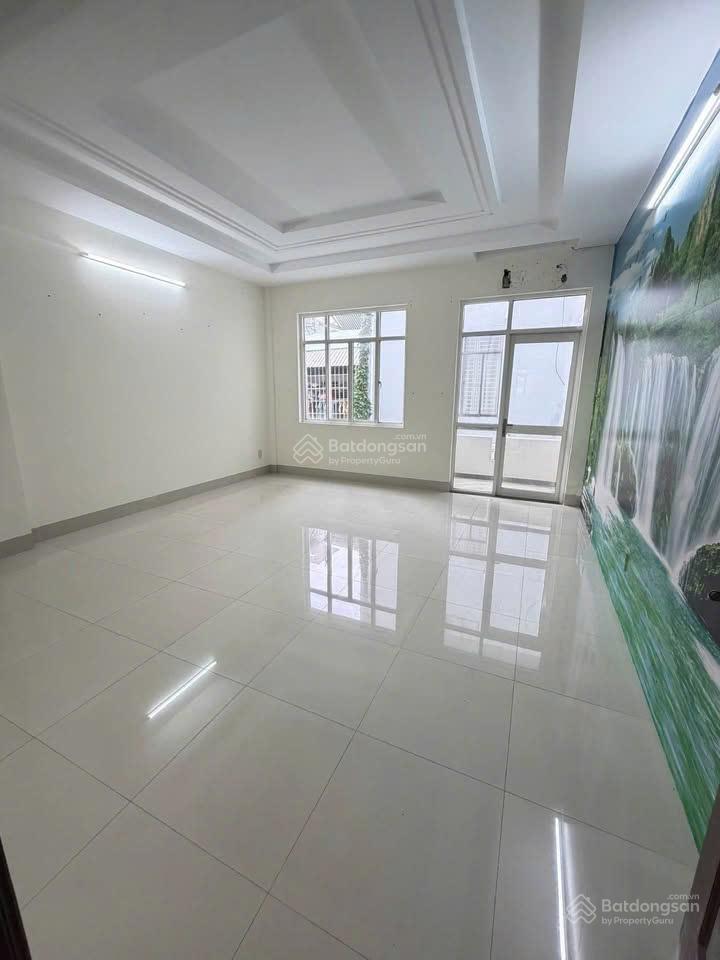 Cho thuê nhà mặt tiền trục chính kdc hưng phú gần siêu thị go cần thơ