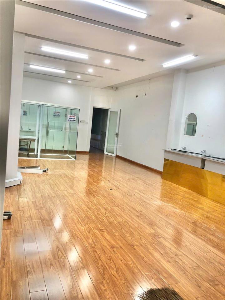 Cho thuê nhà 5 lầu góc 2 mặt tiền đường 3 tháng 2 và trần hoàng na trung tâm cần thơ