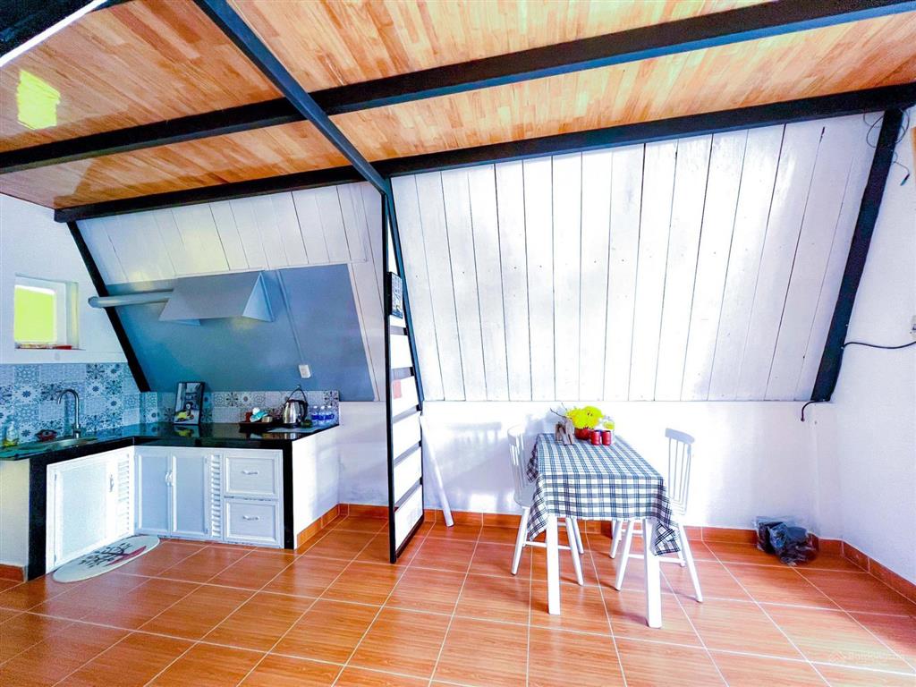 Chỉ 3.7 tỷ, nhà sân vườn, sổ riêng, view đẹp trung tâm đà lạt (78m2, 6x14m hẻm rộng 3.5m ô tô nhỏ)