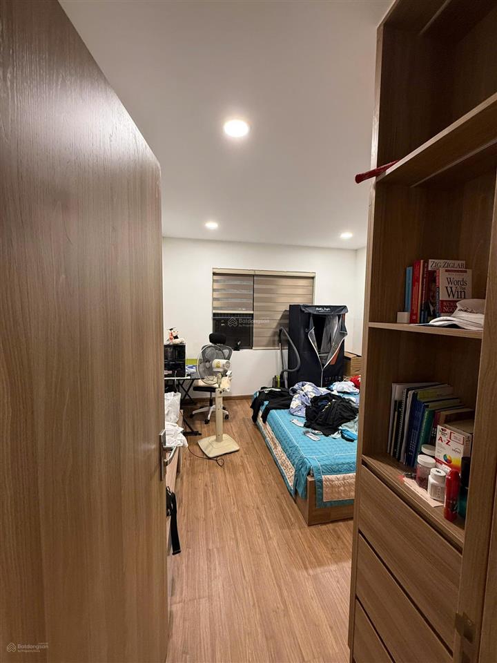 Bán gấp căn hộ 77.5m2 tầng cao thiết kế 2pn + 2wc chung cư le grand jardin sài đồng, giá 6.3 tỷ