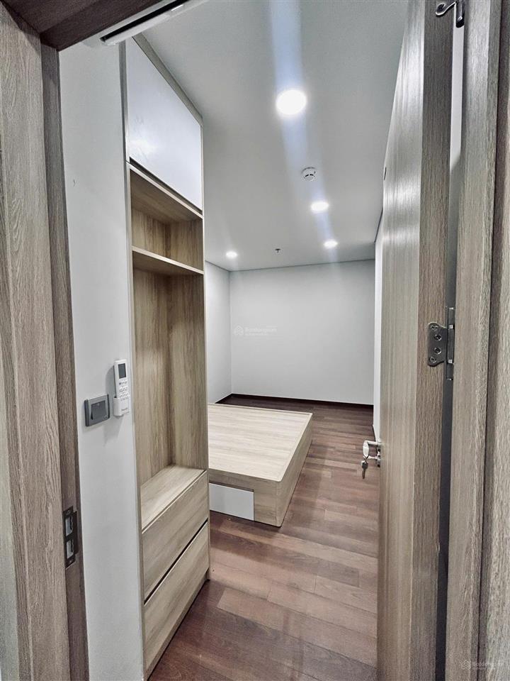 Bán căn 77,5m2 chung cư khai sơn tòa đã có sổ, tầng cao ban công đông nam cực đẹp, giá 6,4 tỷ