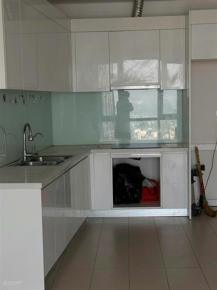 Gia đình mình bán căn hộ 90m2 chung cư mipec long biên, tầng cao view thoáng, giá 8,65 tỷ