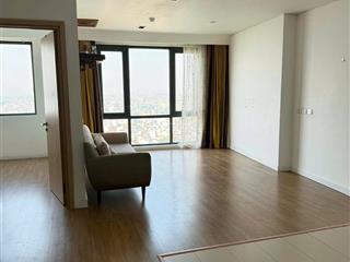 Gia đình mình bán căn hộ 90m2 chung cư mipec long biên, tầng cao view thoáng, giá 8,65 tỷ