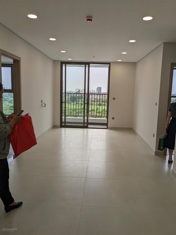Khai sơn căn 101m2 đông nam tòa k1 tầng đẹp thiết kế 3pn + 2wc nhà mới tinh giá 7.6 tỷ bao phí