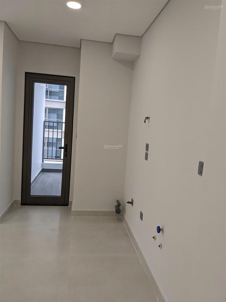 Khai sơn căn 101m2 đông nam tòa k1 tầng đẹp thiết kế 3pn + 2wc nhà mới tinh giá 7.6 tỷ bao phí