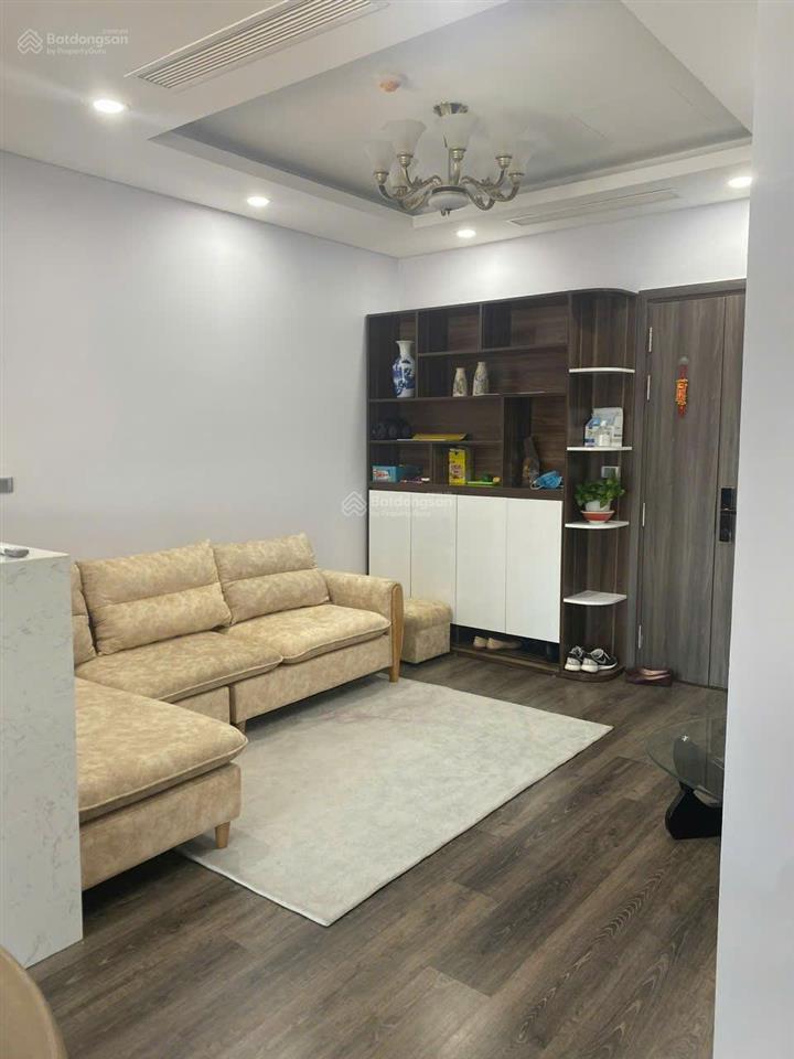 Chính chủ bán căn 2pn full nội thất, thiết kế 2pn + 1wc tầng cao view thoáng, giá 5,3 tỷ