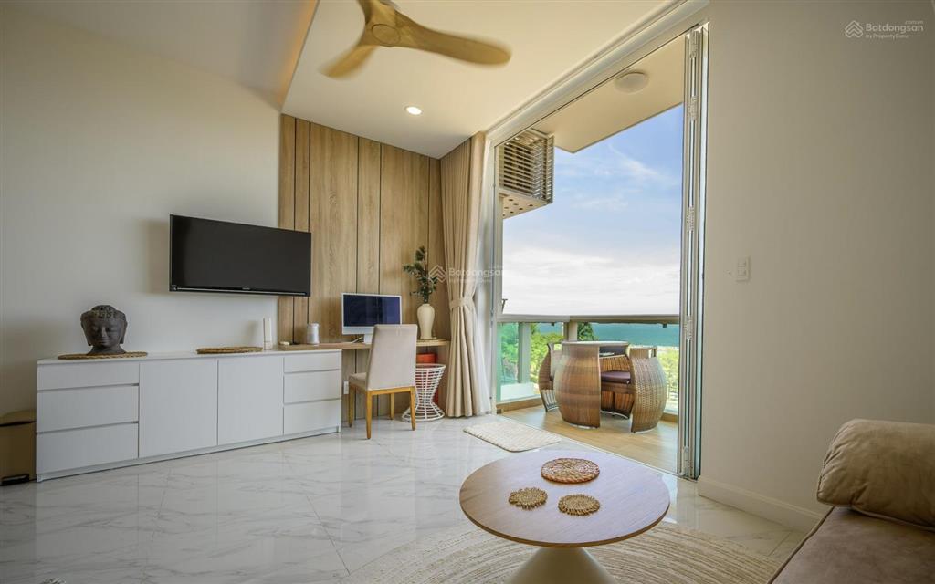 Chính chủ bán căn hộ trực diện biển thiết kế nội thất cao cấp