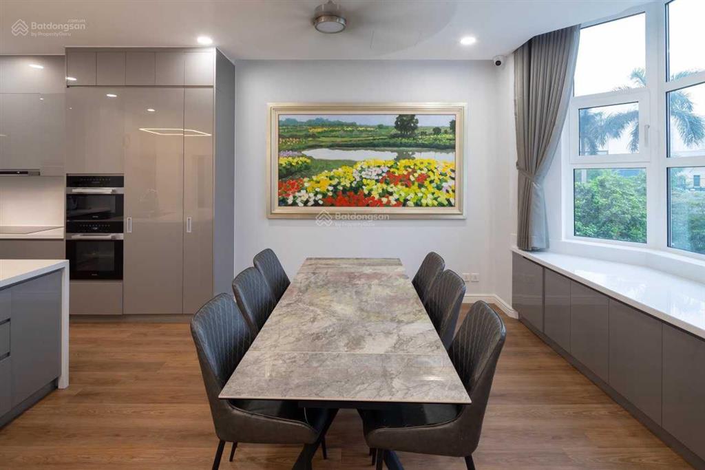 Cho thuê một trong số ít căn biệt thự đẹp, vip, mới nhất ciputra