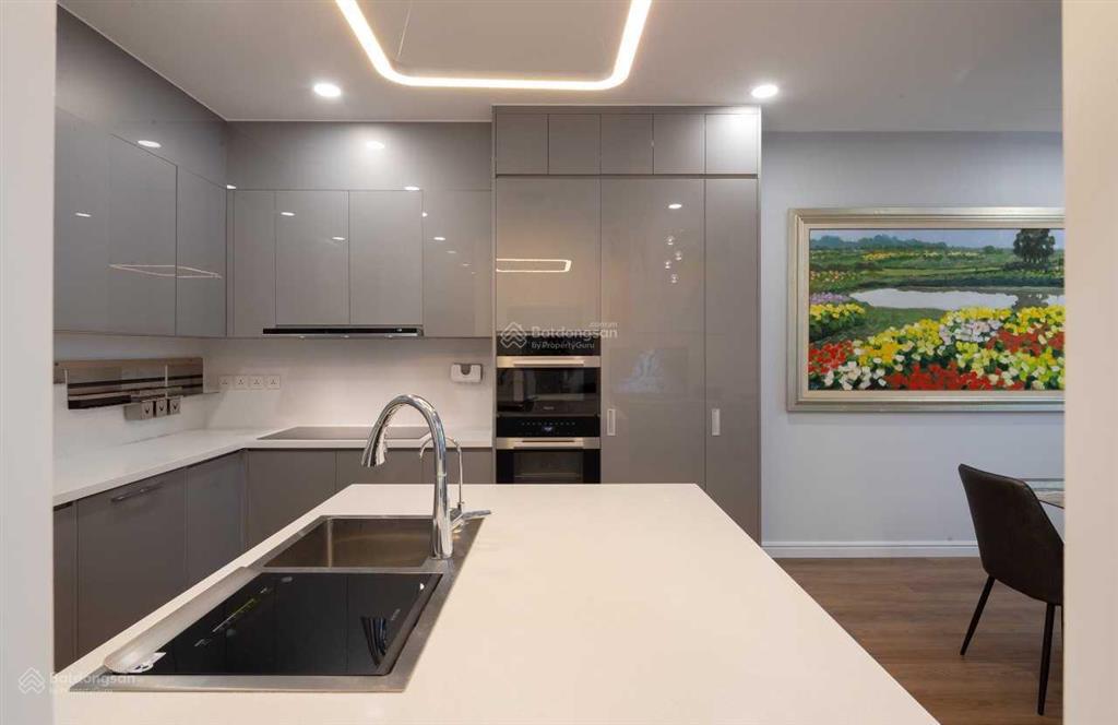 Cho thuê một trong số ít căn biệt thự đẹp, vip, mới nhất ciputra
