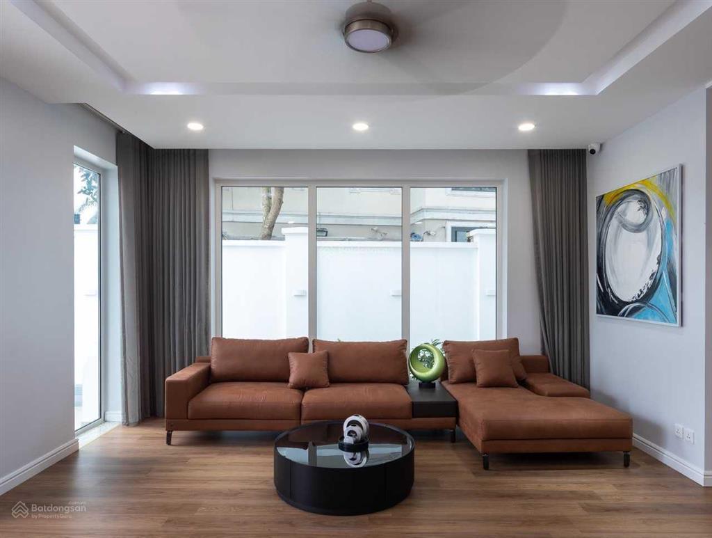 Cho thuê một trong số ít căn biệt thự đẹp, vip, mới nhất ciputra