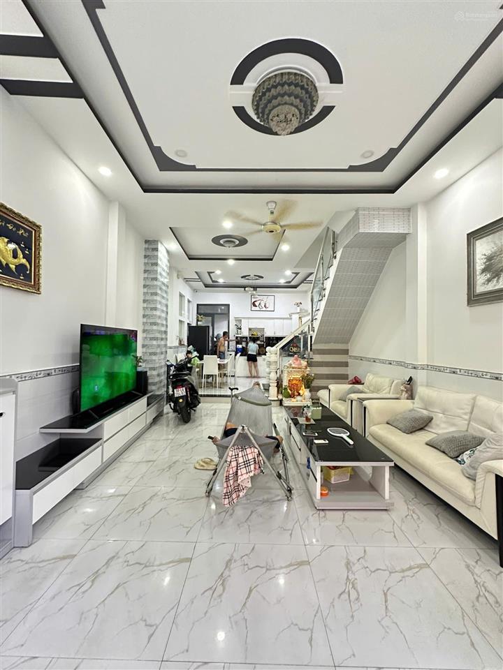 Nhà ngang 5m 4 tầng đầy đủ nội thất, chỉ xách vali vào ở.