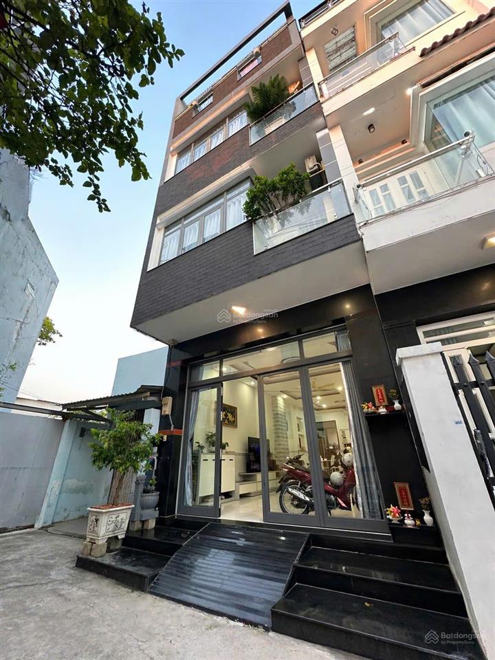 Nhà ngang 5m 4 tầng đầy đủ nội thất, chỉ xách vali vào ở.